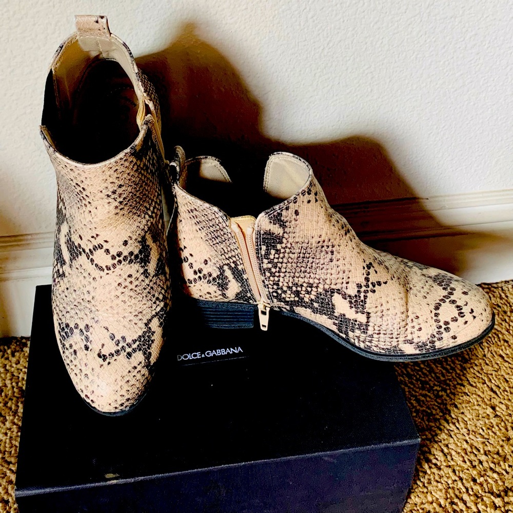 Design Boots for Women